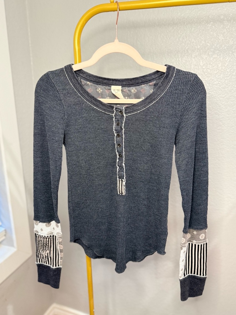 Free People Railroad Mixed Media Henley Charcoal Small - Picture 2 of 10